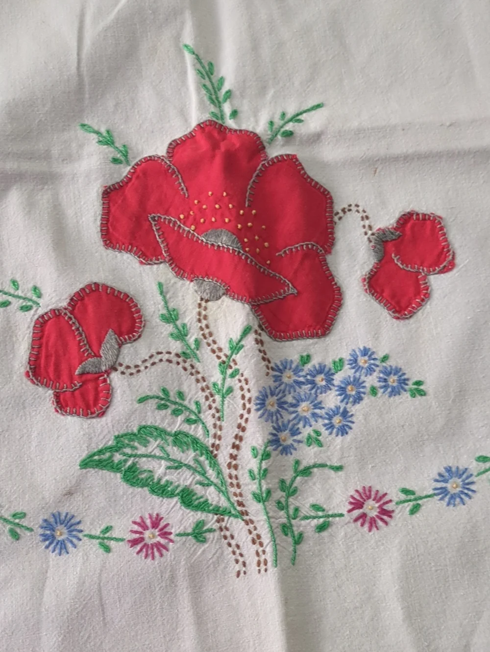 Vintage Embroidered Linens Lot Tablecloth Doilies Napkins Floral 10+ Pieces